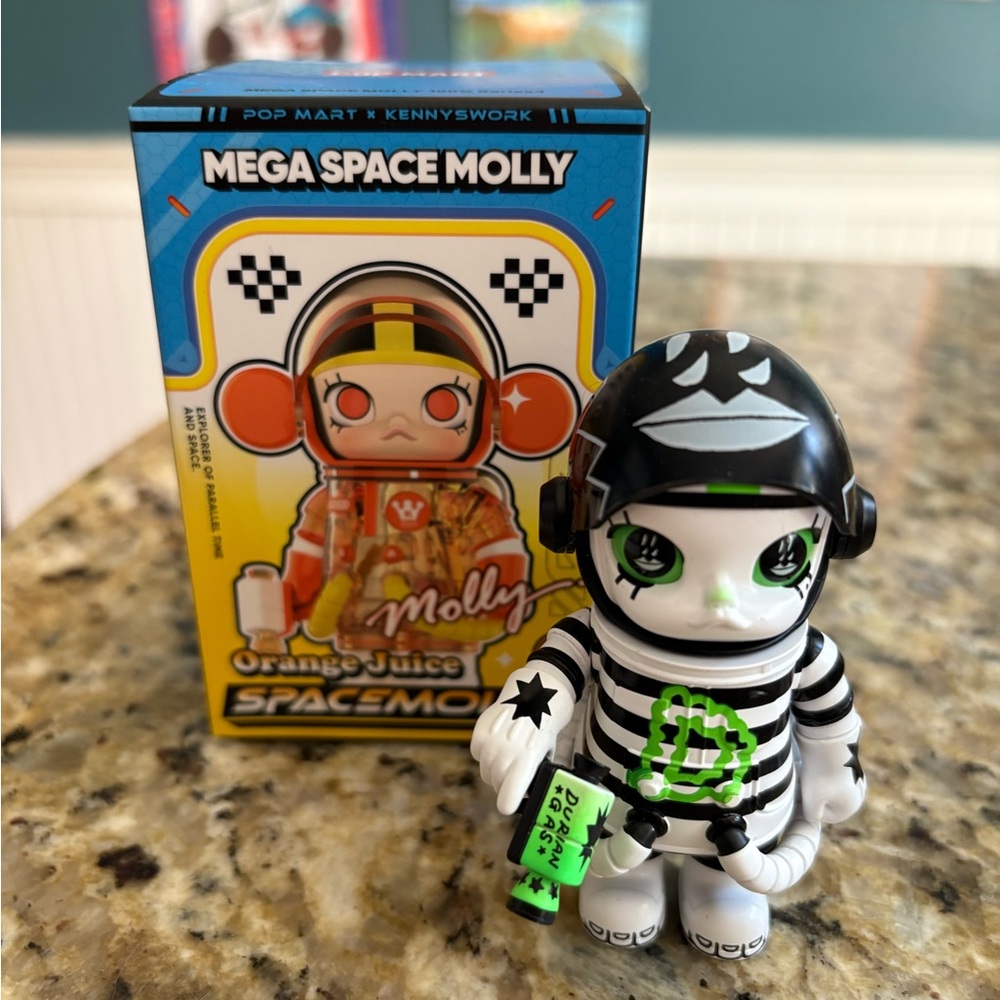 Bundle - Mega Space Molly 100% Series 4 figurines (sealed)